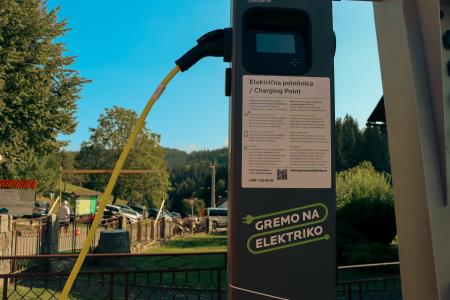 Otvoritev e-polnilnice